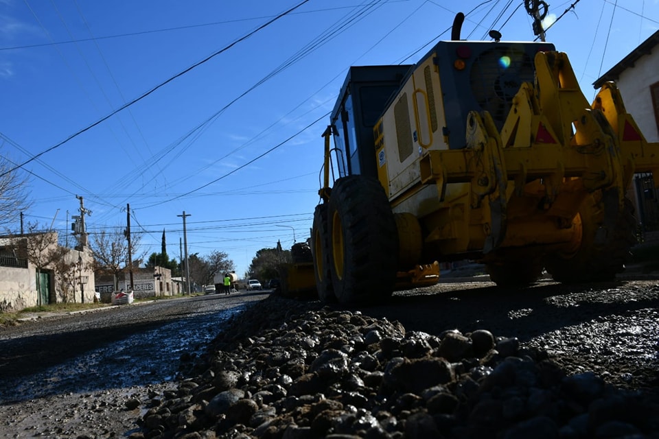 Mantenimiento de calles en Cinco Saltos