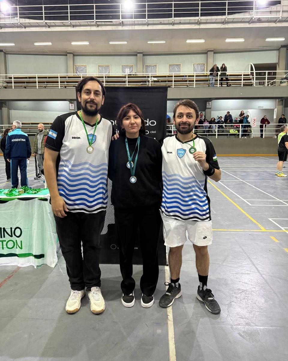 Cinco Saltos se destacó en el Nacional de Bádminton y Parabádminton
