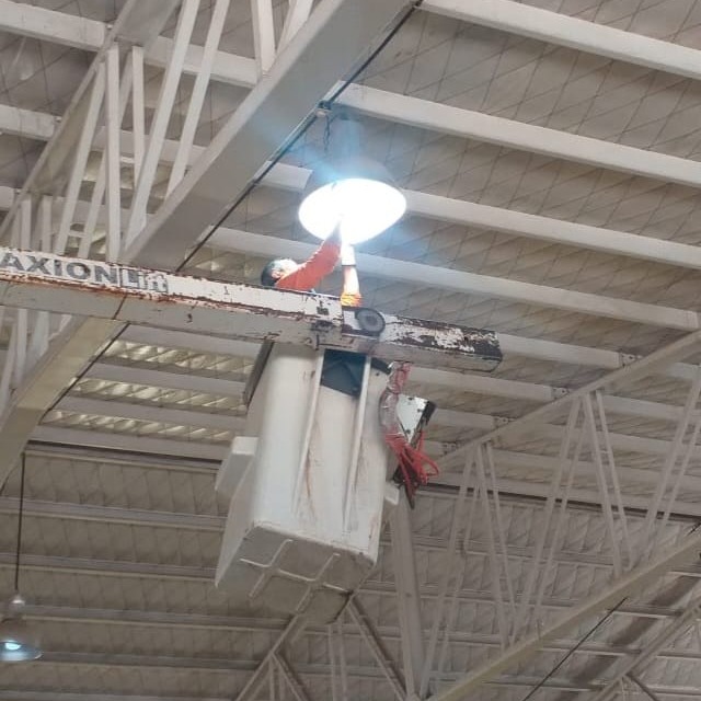 Reparación y cambio de luminarias
