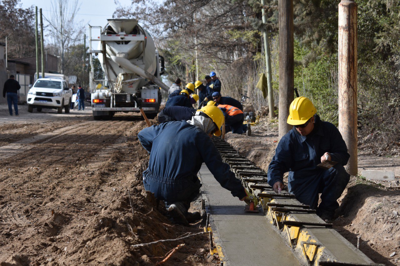 Cordón Cuneta en calle Pacheco