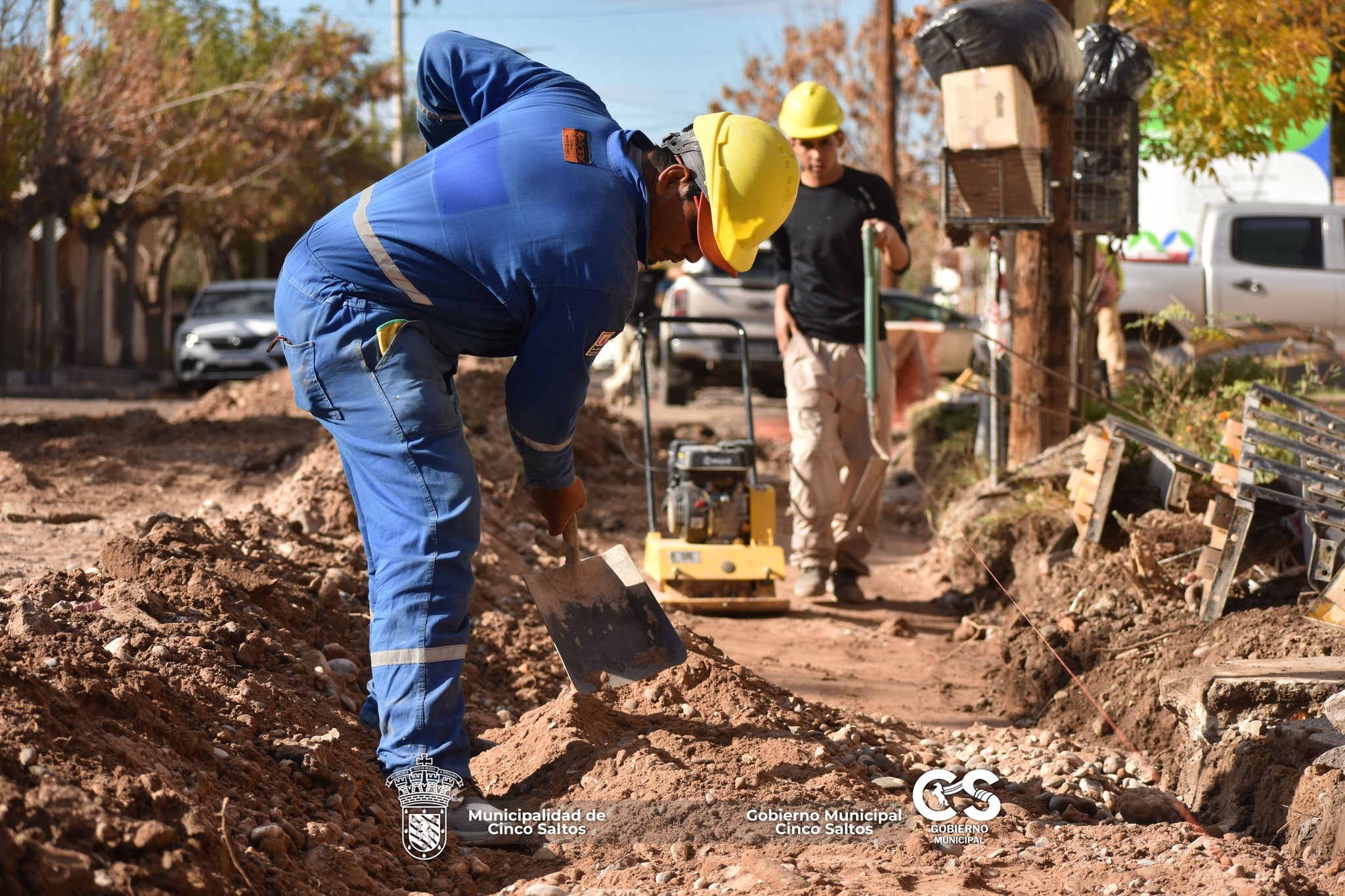 Trabajos de pavimentación: Avanzan las obras en calle Fernández Oro
