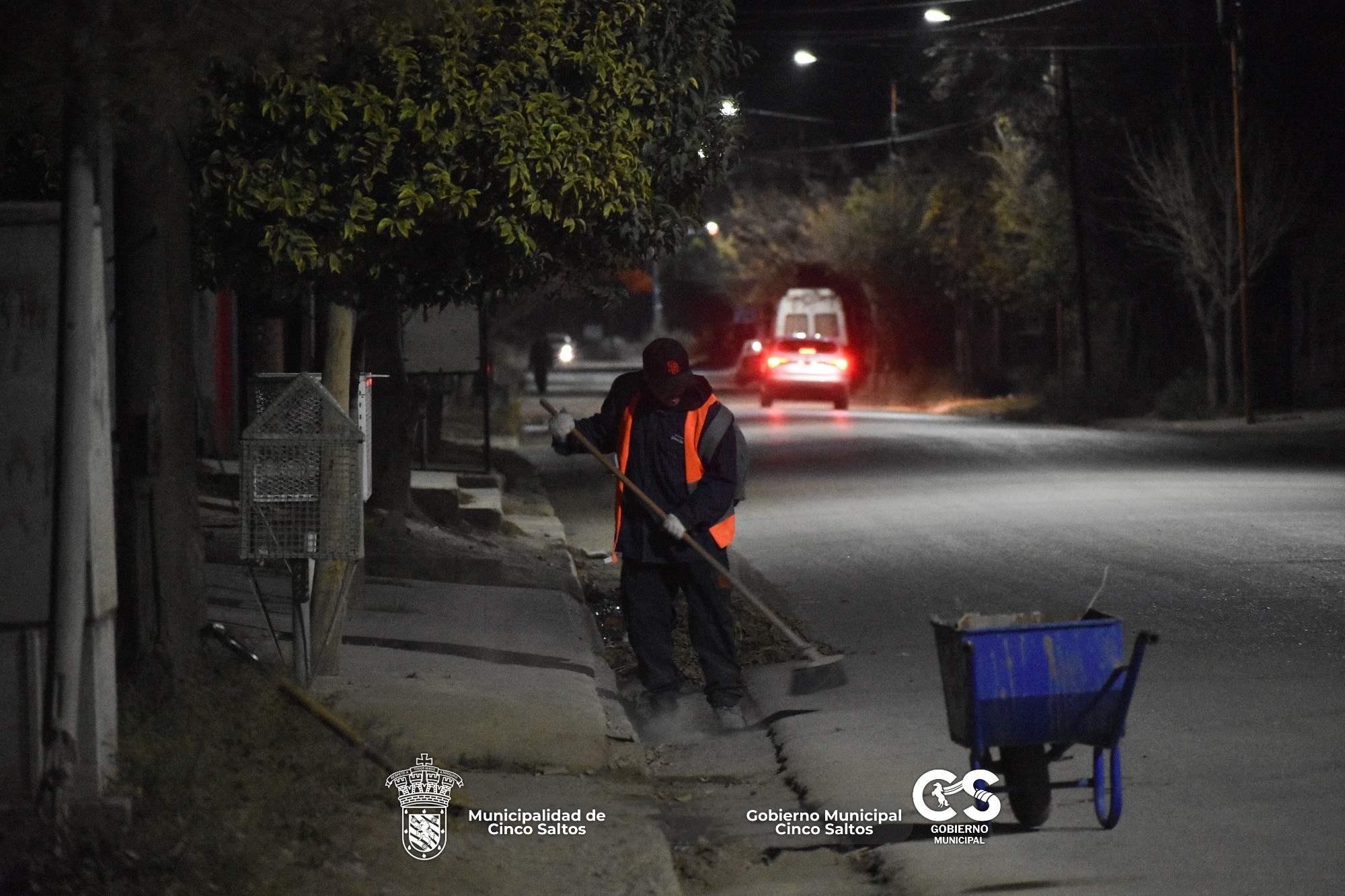 Intensifican las tareas de limpieza urbana con el servicio de barrido nocturno