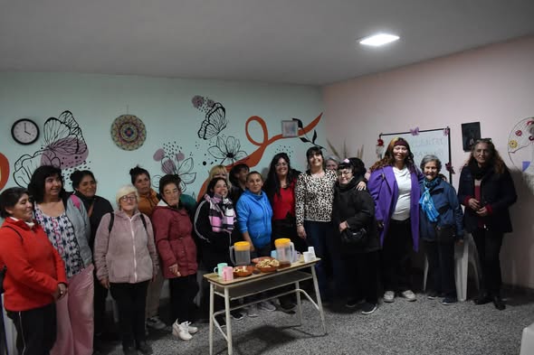 "Reencuentro, hablando de nosotras" en el Centro de Inclusión Social de la Mujer