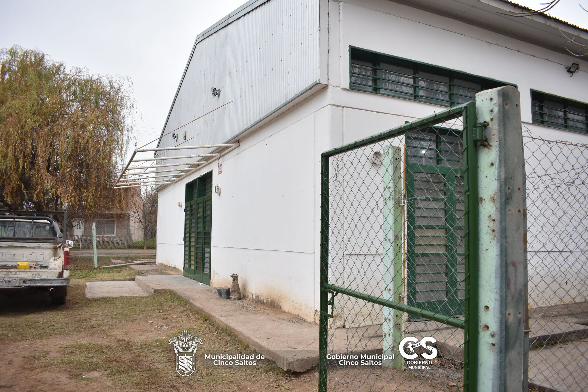 Tareas de mantenimiento y capacitación en el Salón de Elaboración del barrio Perón