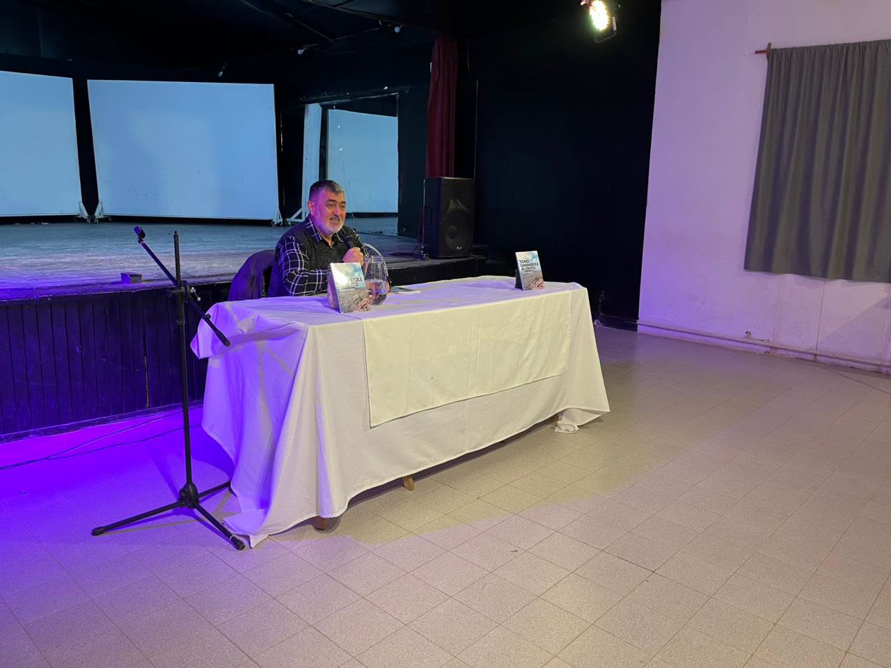 Presentación del libro "Como ganándole al viento"